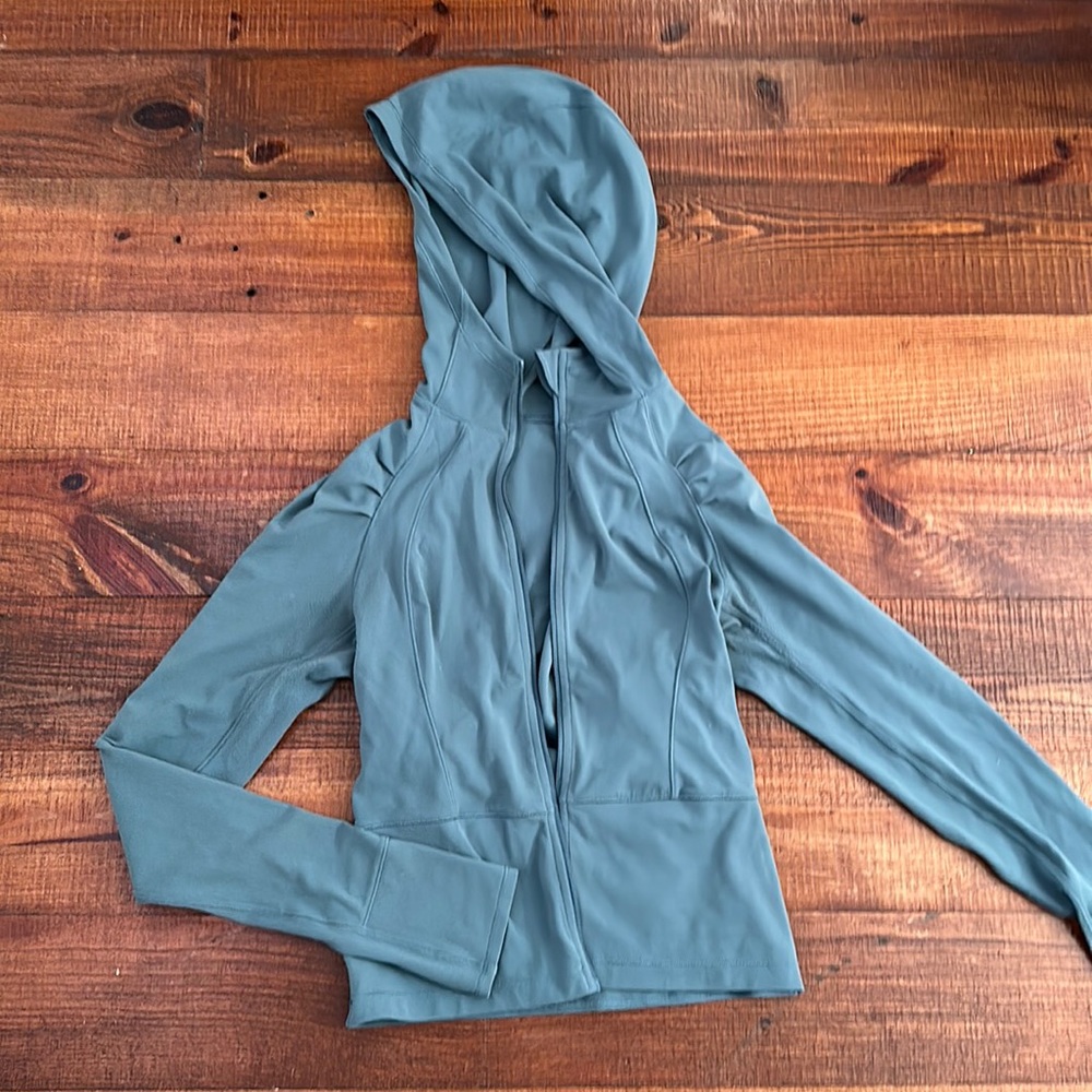 LULULEMON JACKET